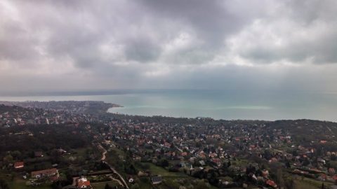 Nem lesz egyhamar nyár, de kevesebb eső várható