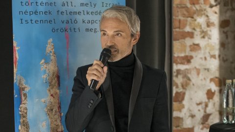 Náray Tamás: Magyarországon őrületes félreértések vannak a szivárványjelkép körül
