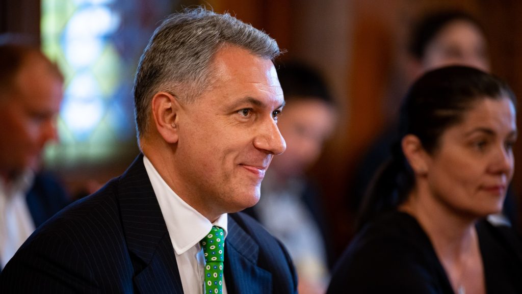 Lázár János arról beszélt, hogy nem kiiktatni, hanem legyőzni akarják a Tisza Pártot