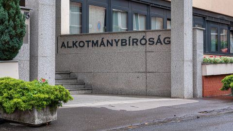 Csak a kormánypártok és a Mi Hazánk jelölt alkotmánybírókat