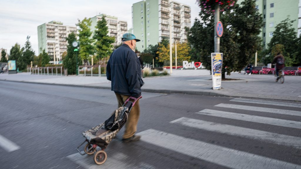 Nyugdíjkorhatár: így kaphat ellátást 2025-ben, akinek nincs elegendő munkaviszonya