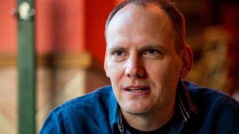 „Ha mindenki elköltözik, kinek az adójából épül majd Hatvanpusztára jegesmedveszauna?” – Bödőcs Tibor orbáni konzultációt hirdetett