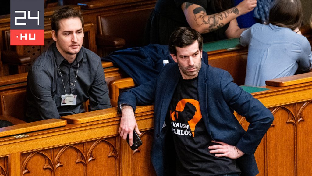 Fekete-Győr András kilép a Momentumból, ha a párt elindul a jövő évi választáson
