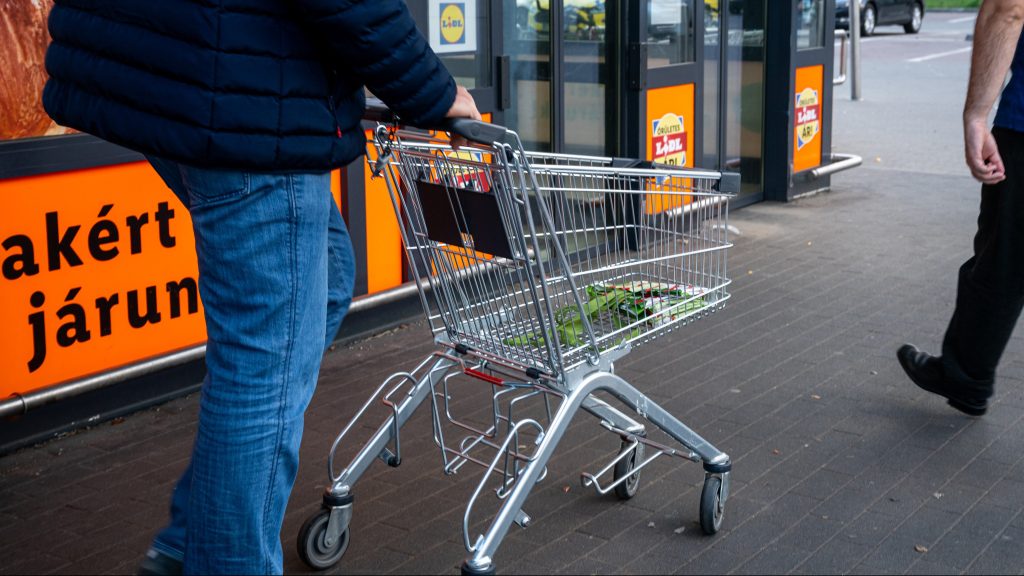 Bár mérséklődött kicsit az infláció, még mindig vannak 20 százalék fölött dráguló élelmiszerek