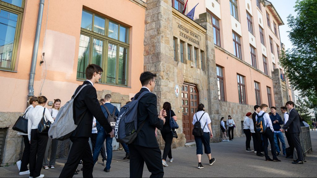 Egy éve ilyenkor: ezek voltak a 2024-es magyarérettségi feladatai