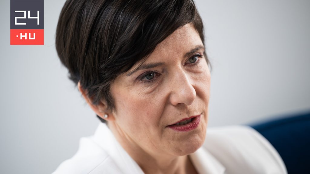 Dobrev Klára: Dermesztő hallgatni ezt a háborús hisztériashowba öltöztetett uszítást