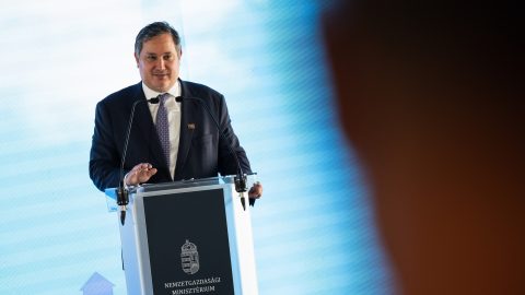 Saját bankot kap a turizmus Nagy Márton keze alatt