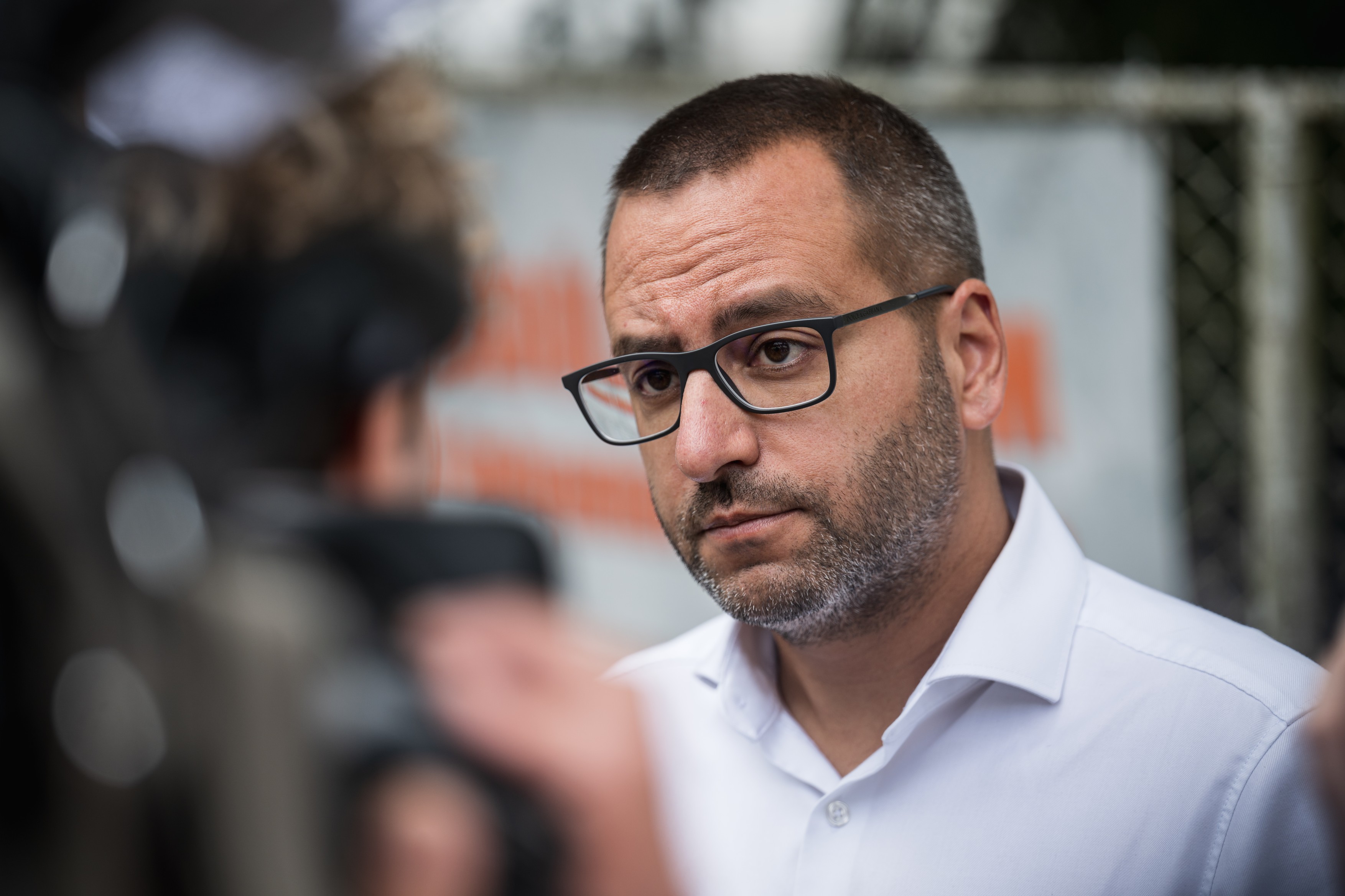 Ebbe a törvényszövegbe „bármit bele lehet látni, amit a félelem által vezérelt hatalom bele akar látni” 1