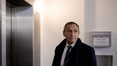 Gyárfás Tamás bevonult a váci börtönbe