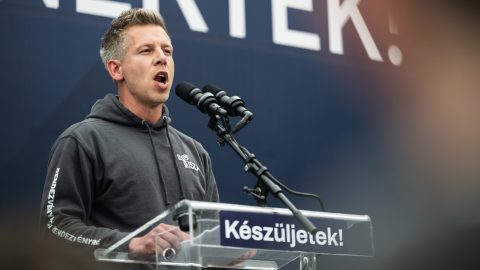 Magyar Péter szerint a honvédelmi miniszter kiszivárgott botrányos mondataira adott reakció Gyurcsány Ferenc lemondása