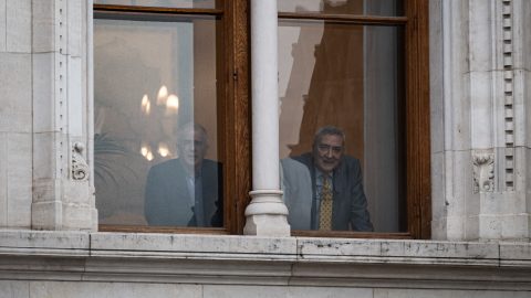 Megszavazta az „átláthatósági törvényt” a parlament igazságügyi bizottsága