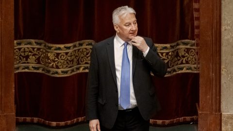 Semjén Zsolt: A KDNP egy mérsékelten baloldali párt, mivel a munkát képviseli a tőkével szemben