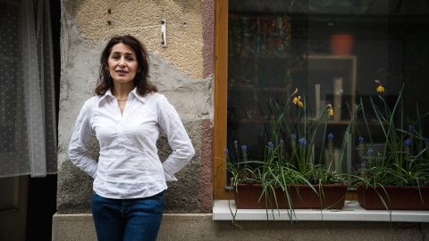 „Anya, félelmetes az aurád” – mondta a kislánya Orsós Zsuzsannának, a falusi cigány családból indult rákkutatónak