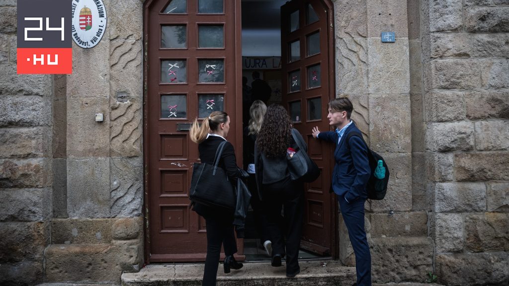 Kedden matematikával folytatódik az érettségi