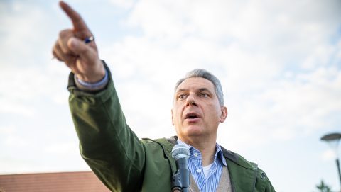 Már tudja is Lázár János, kik zavarták meg miskolci fórumát