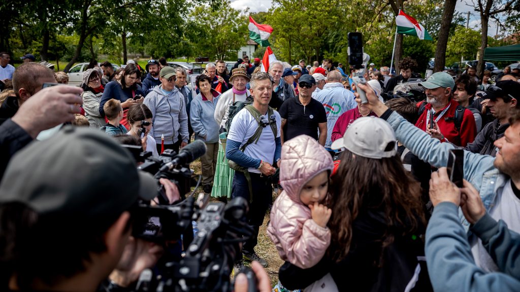 Magyar Péter az országjárásról: Ezekre a pillanatokra emlékezni fogunk, ezeket az embereket nem fogjuk elárulni