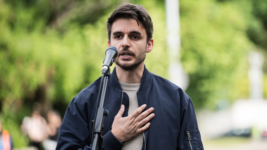 A Momentum jogsegélyt nyújt a megkárosított MBH-s ügyfeleknek