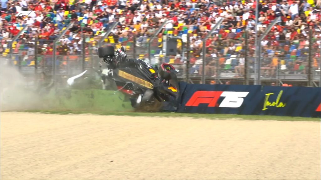 Horrorbaleset a Forma-1-ben: már a Q1-ben kiesett az egyik Red Bull