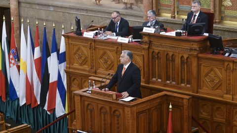 Orbán Viktor: Ne legyen igazam, de a vége az lesz, hogy egyedül maradunk a háborúval a szomszédunkban