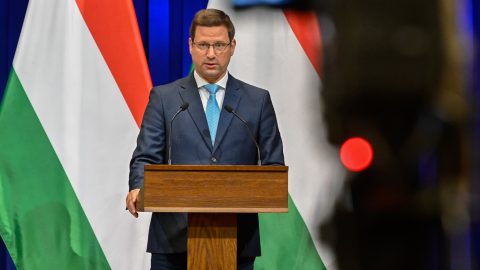 A Kúrián támadják meg a szivárványos felvonulás megtiltását
