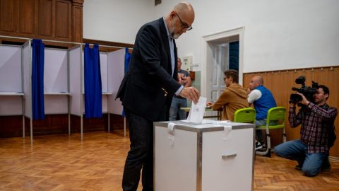 Megismételt román elnökválasztás: Kelemen Hunor is leszavazott