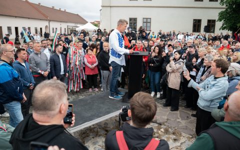 Magyar Péter: Orbánék totális pánikba kerültek
