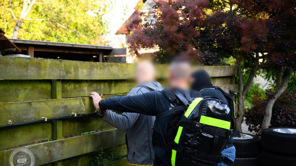 Irgalmatlan vagyont halmozott fel a volt intézetis lányokat futtató javítóintézeti igazgató, az ugyancsak gyermekotthonban felnövő élettársával