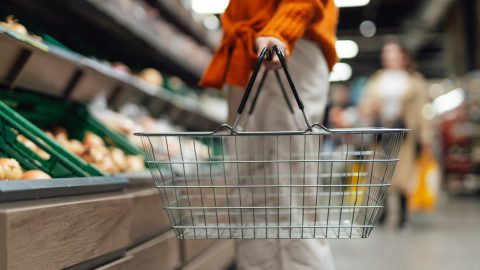 Így változik a boltláncok nyitvatartása a pünkösdi hosszú hétvégén