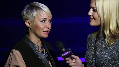 Ha elrabolnák a földönkívüliek, semmi pánik, csak szóljon, hogy nem járul hozzá – javasolja az orosz énekesnő