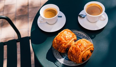 Pénteki friss hírek, forgalom, időjárás – Reggeli pakk