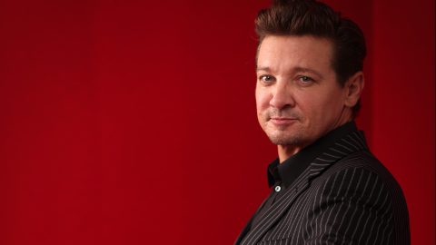 Jeremy Renner dühös volt, amikor visszahozták az életbe a hókotrós balesete után