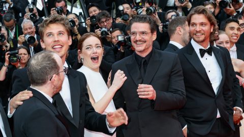 Egy méh okozott felfordulást a cannes-i vörös szőnyegen, Emma Stone-t vette célba