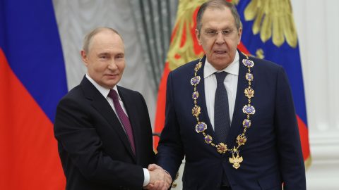 Lavrov: Nem akarjuk, hogy Zelenszkij utódja kétségbe vonhassa a megállapodásokat