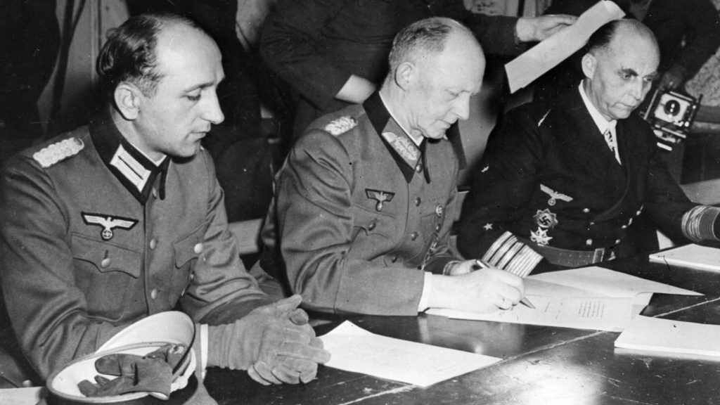 80 éve adta meg magát a náci Németország