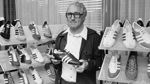 Sorozat készül a két Dassler testvér által alapított Adidas és a Puma versengéséről