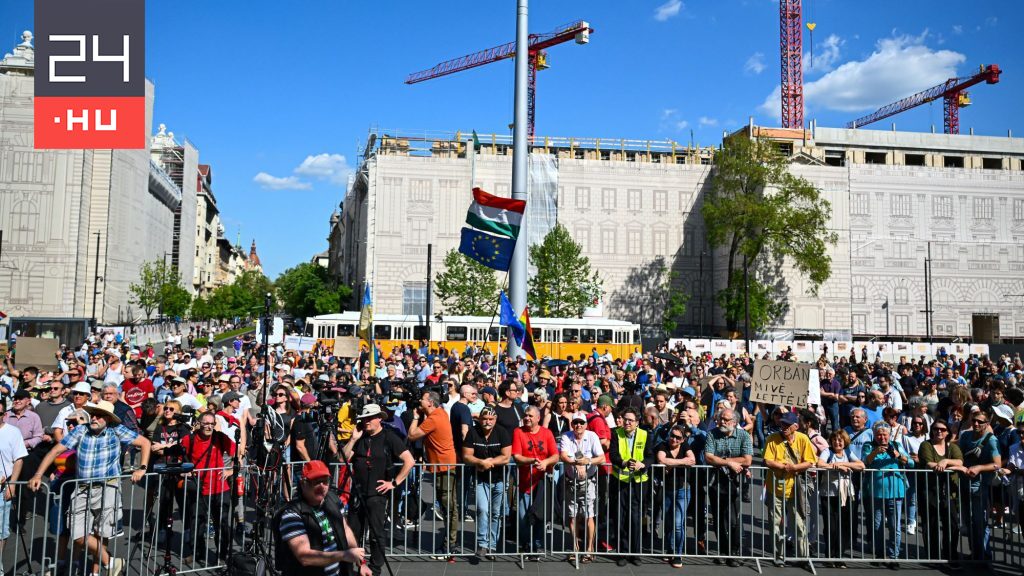 Hadházy: Az a tüntetés jó a Fidesznek, amit abbahagynak