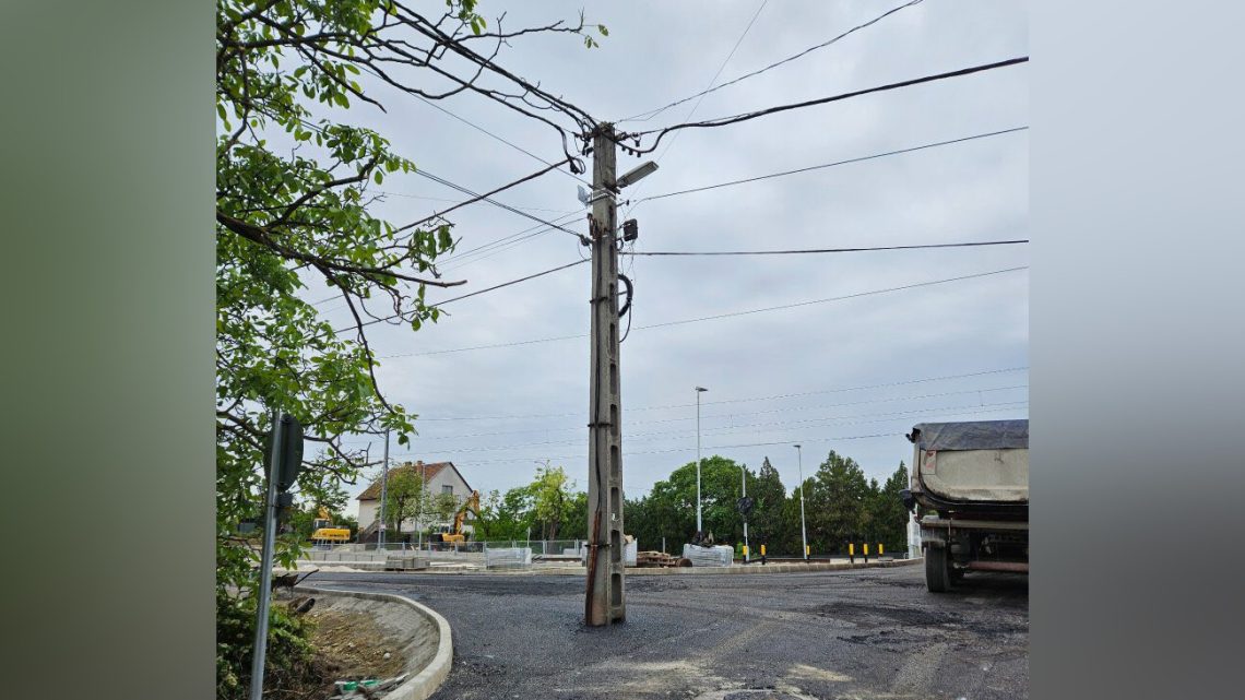 [Obrazek: imgonline-com-ua-frameblurred-kglbkvvoor...40x641.jpg]