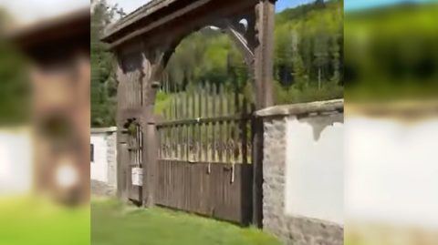 Újabb rongálás az úzvölgyi katonatemetőnél – Videó