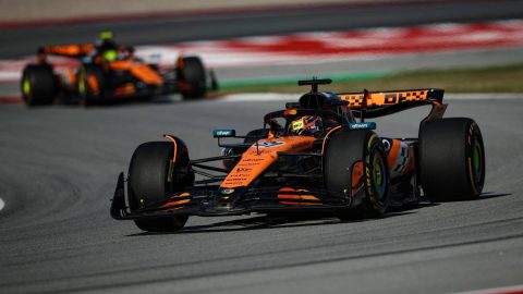 Duplázott a McLaren, Piastrié a pole Barcelonában