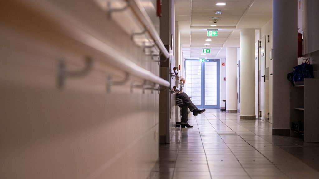 Protézisműtétek: az új protokoll módosítását kérvényezi az ajánlást készítő szakmai testület