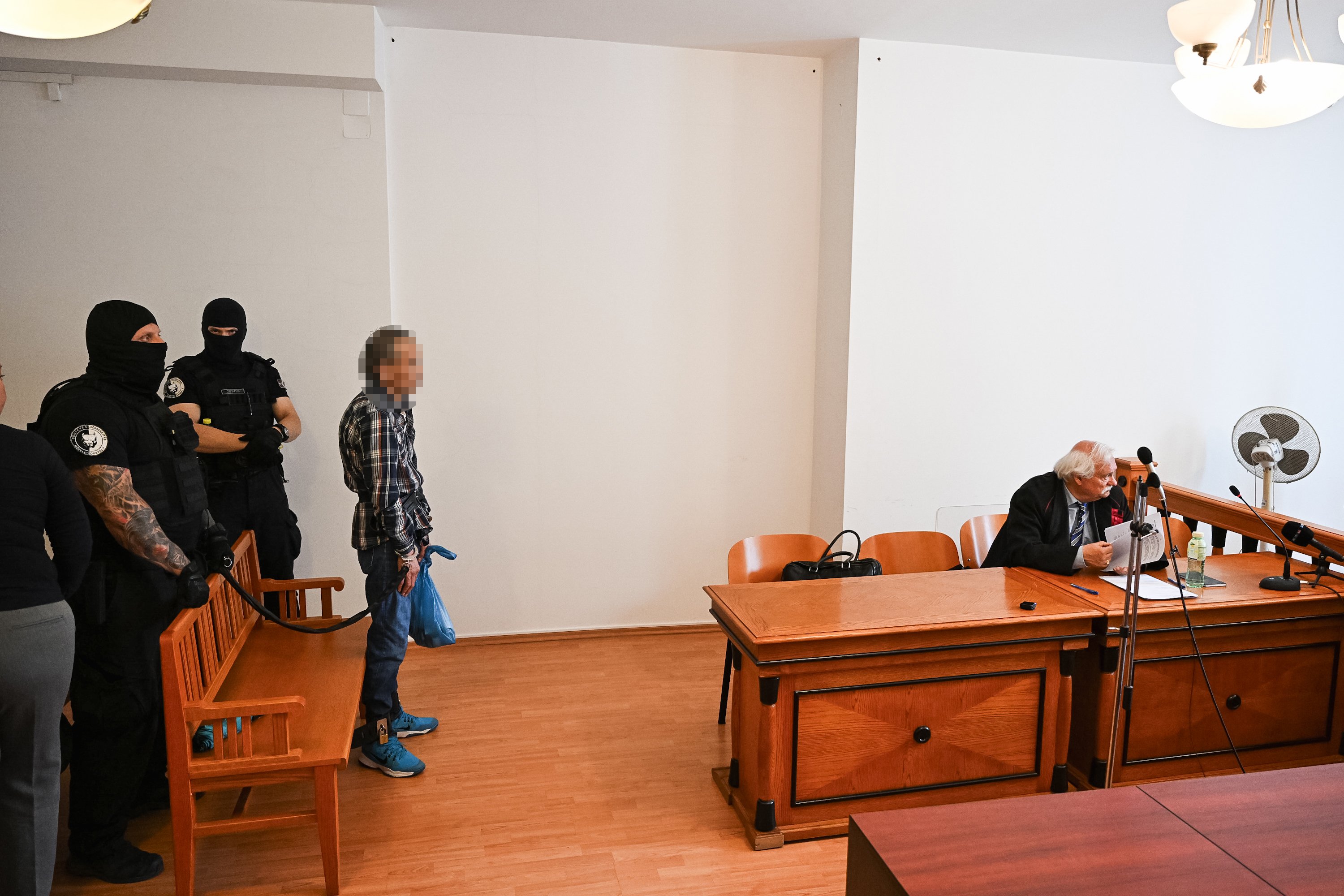 „Nem is tudják a gyermekeim, hogy börtönben ülök” – istenéhez imádkozik az ukrán társát leszúró kazah kamionos 4