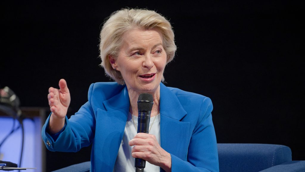 „A csend és a tétlenség az igazságtalansággal szemben a bűnrészességgel egyenlő” – 60 EP-képviselő írt levelet Ursula von der Leyennek a Pride miatt