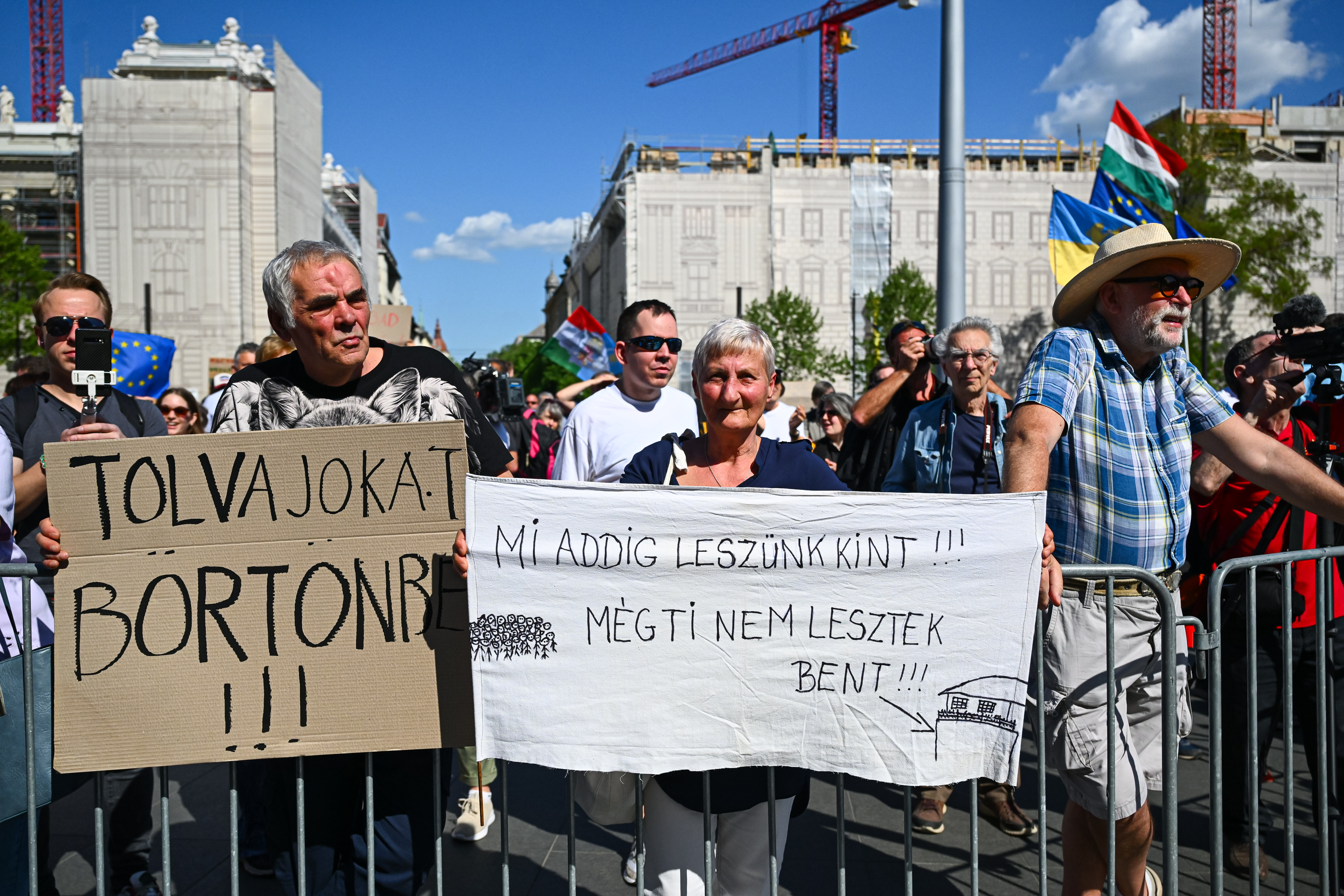 Előállítással ért véget a Kossuth téren kezdődő május elsejei tüntetés 2