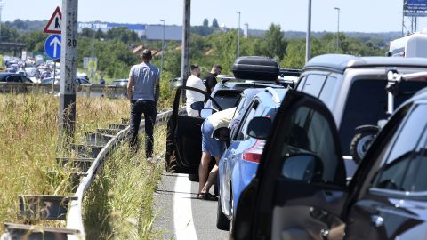 Beállhatnak a horvát autópályák hétvégén, aki csak teheti, Zágrábot messziről kerülje el