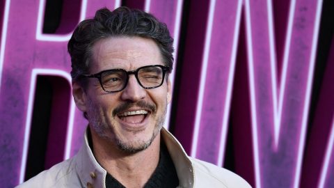 „Hányingerem van a bántalmazóktól” – Pedro Pascal ismét beleállt J. K. Rowling-ba