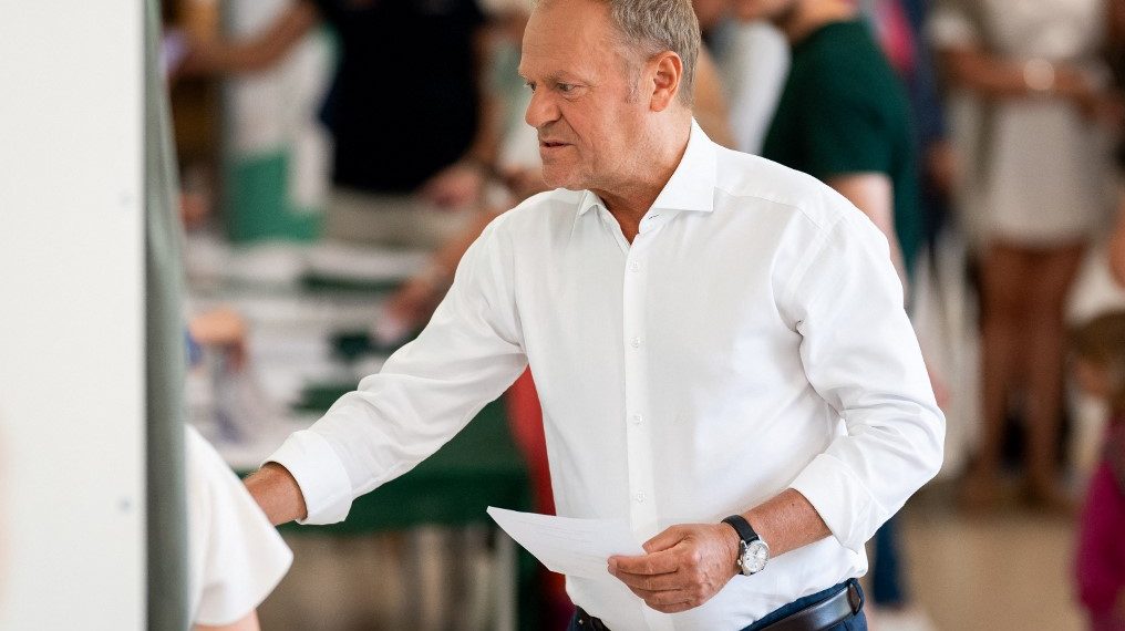 Tusk bizalmi szavazást kér a kormánya ellen