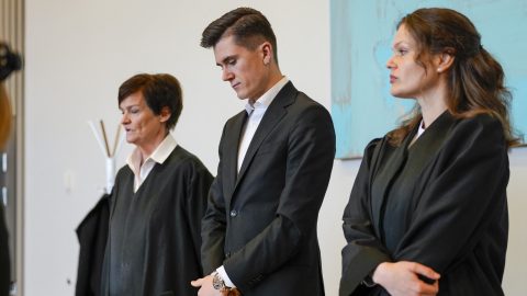 Felmentette a bíróság az apát, akit olimpiai bajnok fia bántalmazással vádolt