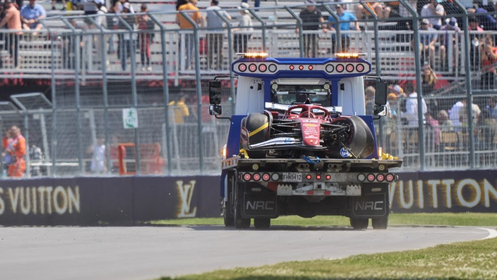 Leclerc összetörte a Ferrarit, meglepően jól mentek a Williamsek