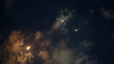 Irán legfelsőbb vezetője Ali prófétát idézve ígér további támadásokat Izrael ellen
