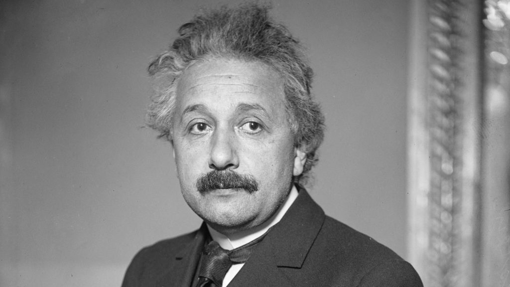 „Háborúban ölni semmivel sem jobb, mint a közönséges gyilkosság” – milliókért kelhet el Einstein levele